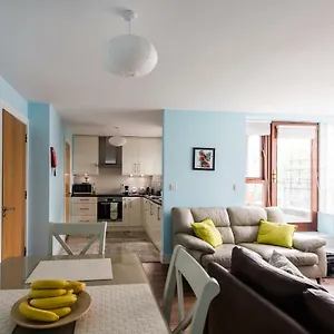 https://spacious-2-bedroom-apartment-near-oconnell-st.dublin-hotelsweb.com