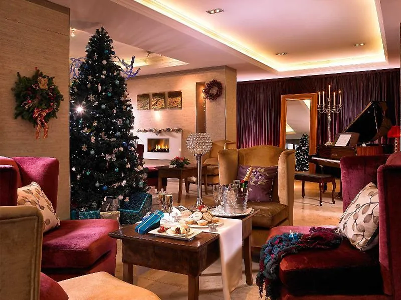Westport Plaza Hotel, Spa & Leisure Hotel